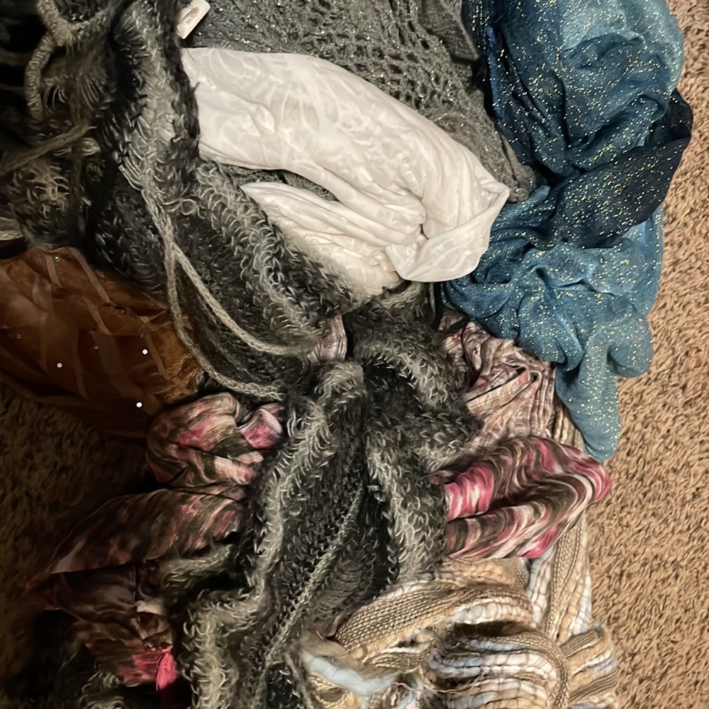 Scarf Bundle - Picture 2 of 11